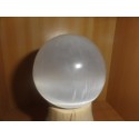 Selenit krogla 7-8Cm bela
