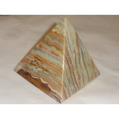 Onix-Marmor Piramida 7,5Cm