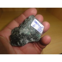 Smaragd v kamnini 6X3,5X5Cm
