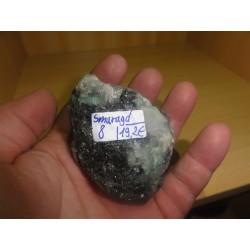 Smaragd v kamnini 7X5,5X5Cm