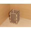 Svečnik z diagonalnimi režami 72x72x117mm