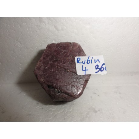 Rubin 4X4X2,6Cm